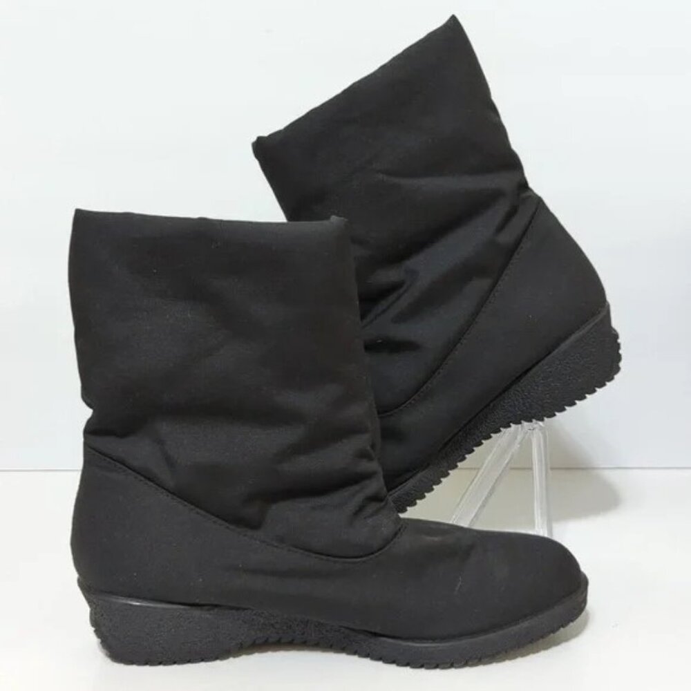 Toe Warmers from Canada mid-calf waterproof boots, women's size 8 M, Black
